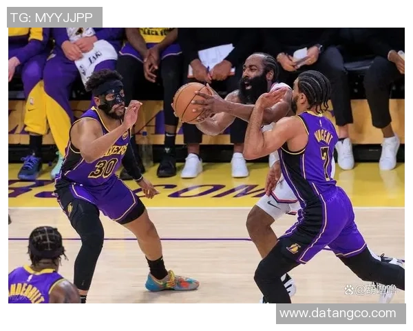 2015至2016赛季骑士与湖人对决回顾及精彩瞬间分析